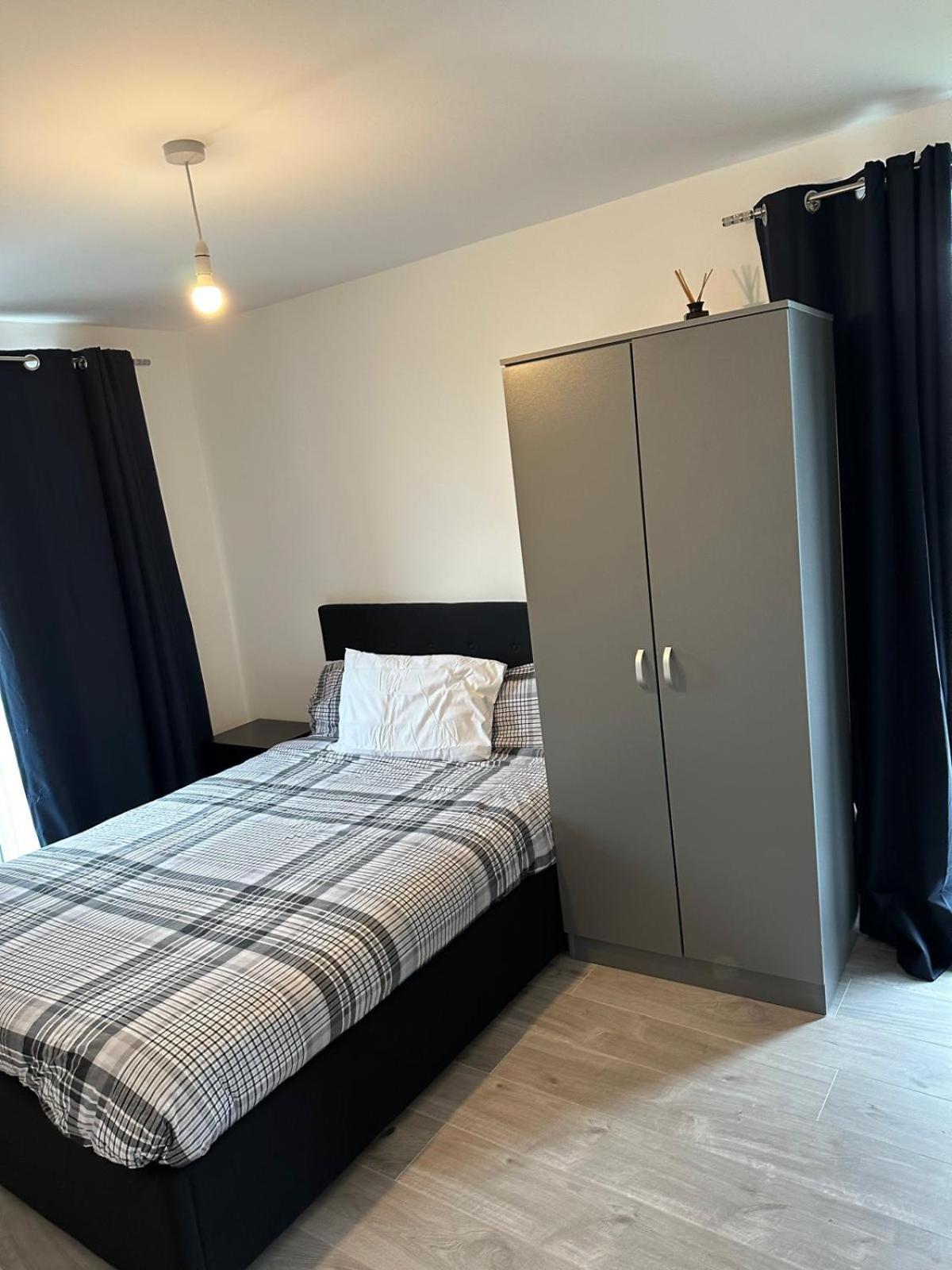 Lush King Ensuite In A Shared Home Manchester Luaran gambar