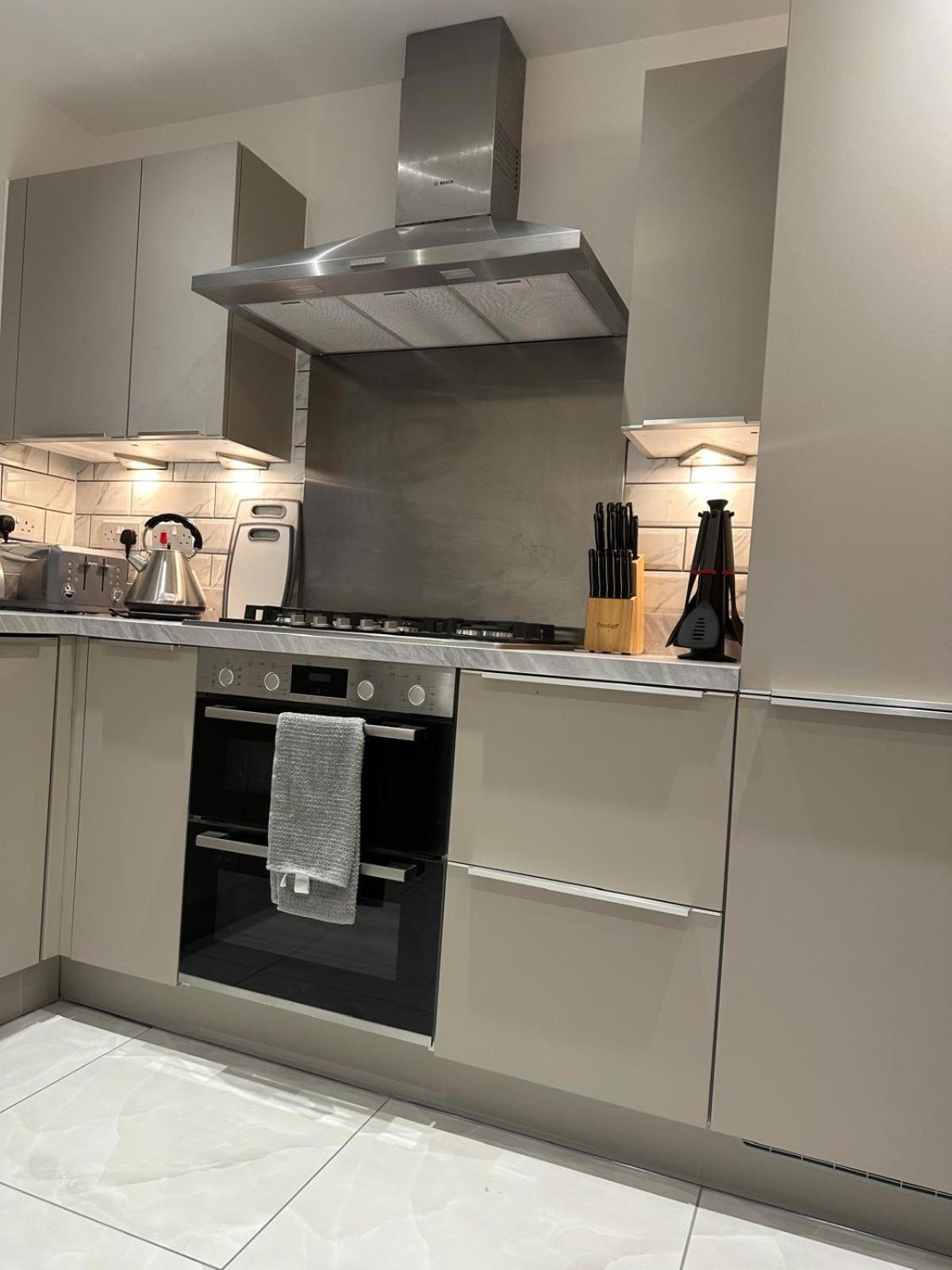 Lush King Ensuite In A Shared Home Manchester Luaran gambar